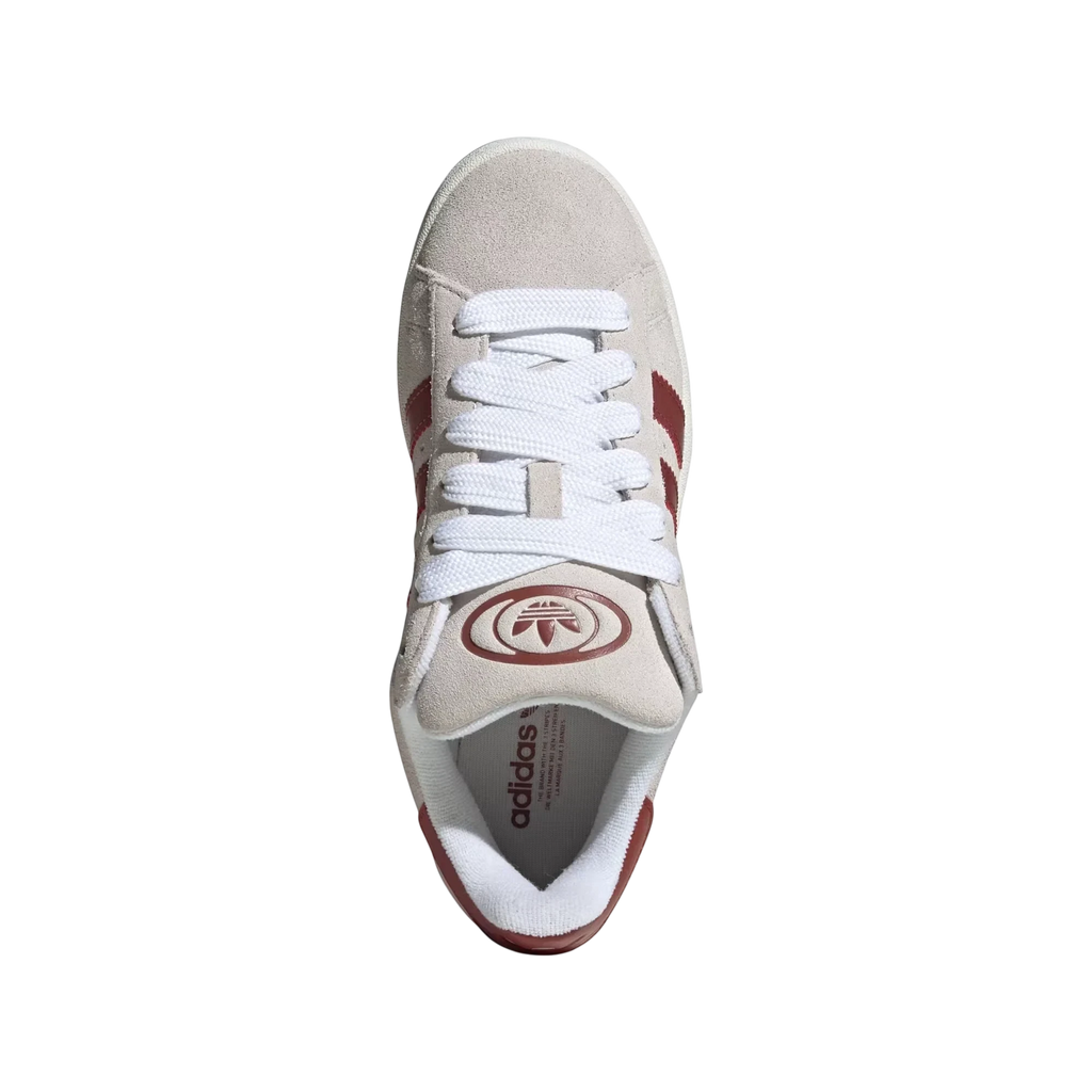 Zapatillas Adidas Campus 00s de THE KICKS WORLD en ante blanco cristal con detalles en rojo rubí, vista cenital