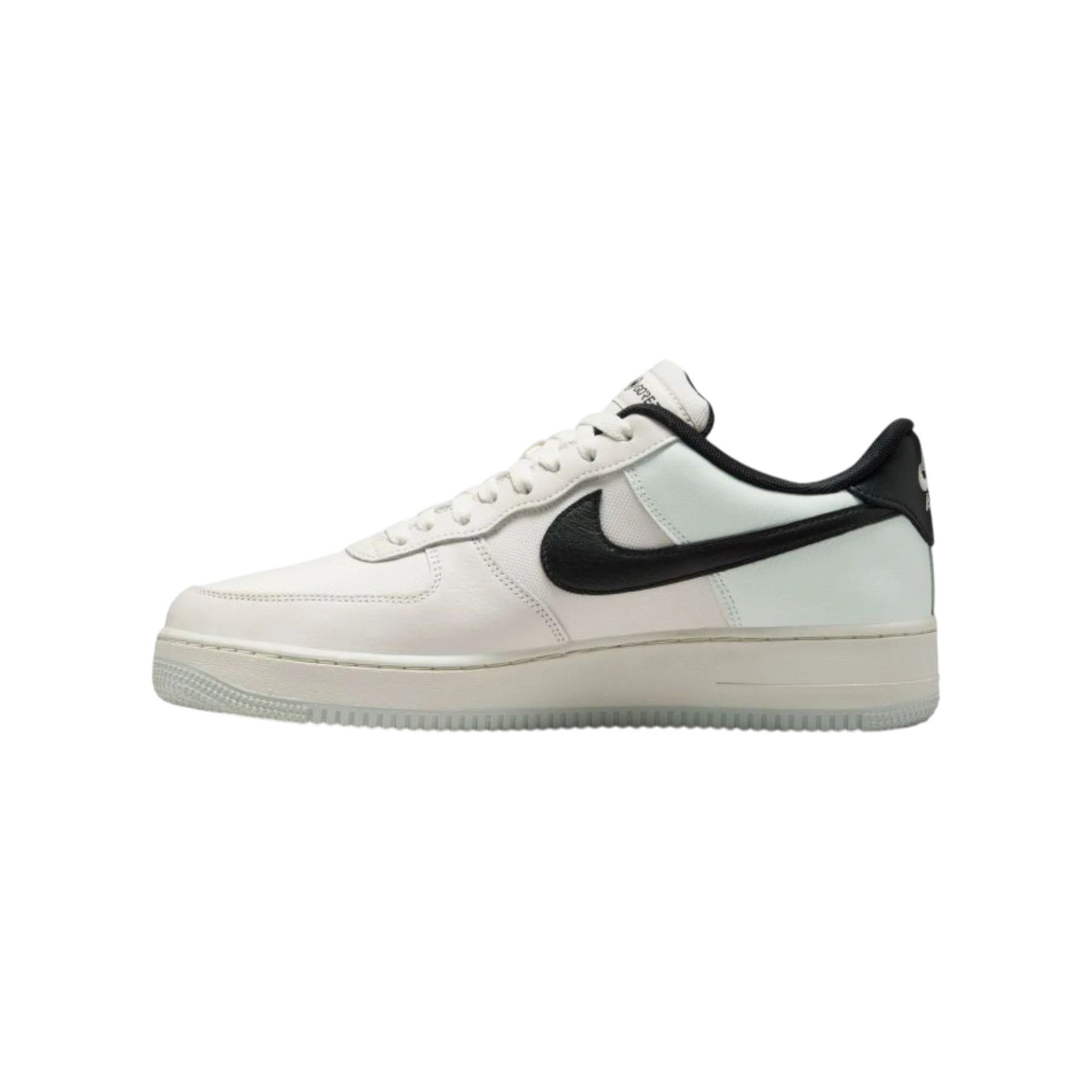 Zapatillas Nike Air Force 1 Low GORE-TEX de THE KICKS WORLD en tonos phantom, hueso y negro con diseño resistente