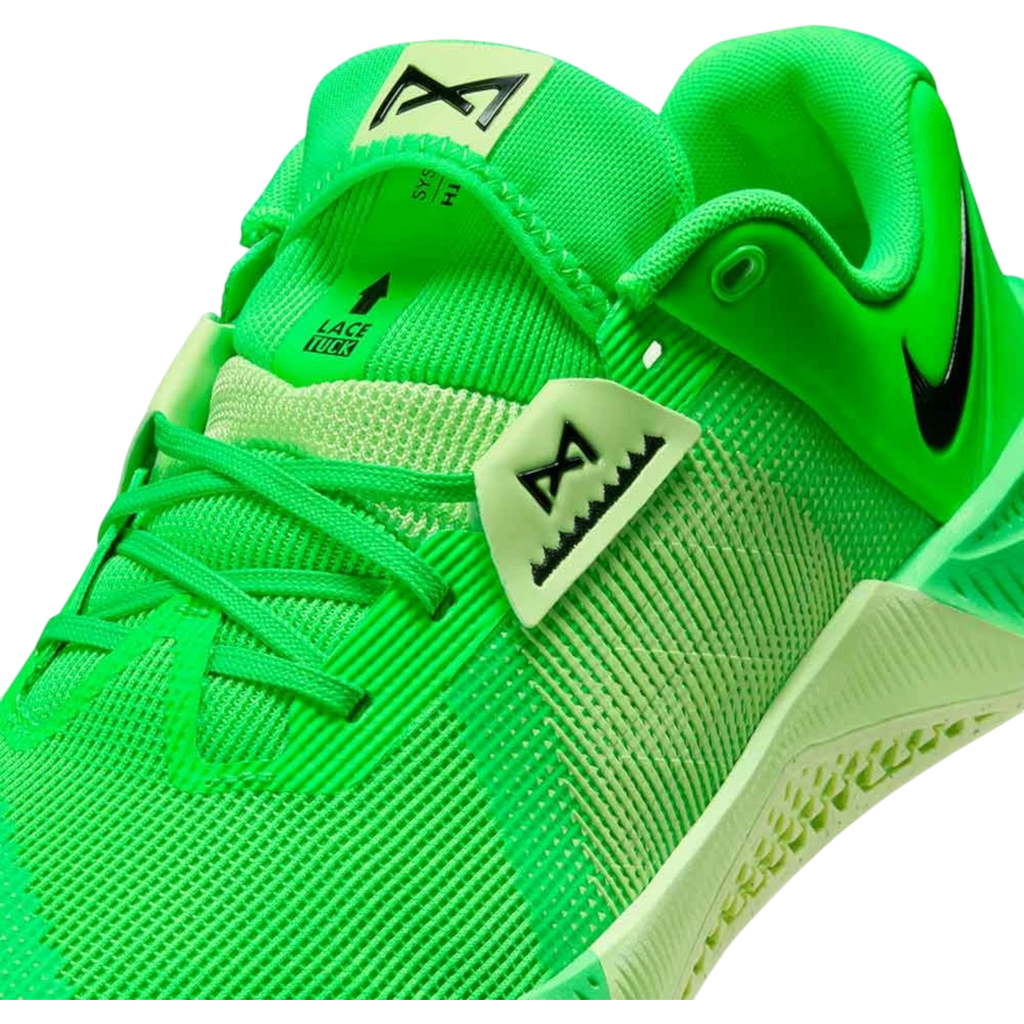 Zapatillas de entrenamiento THE KICKS WORLD Nike Metcon 10 en color verde neón con sistema de ajuste de cordones