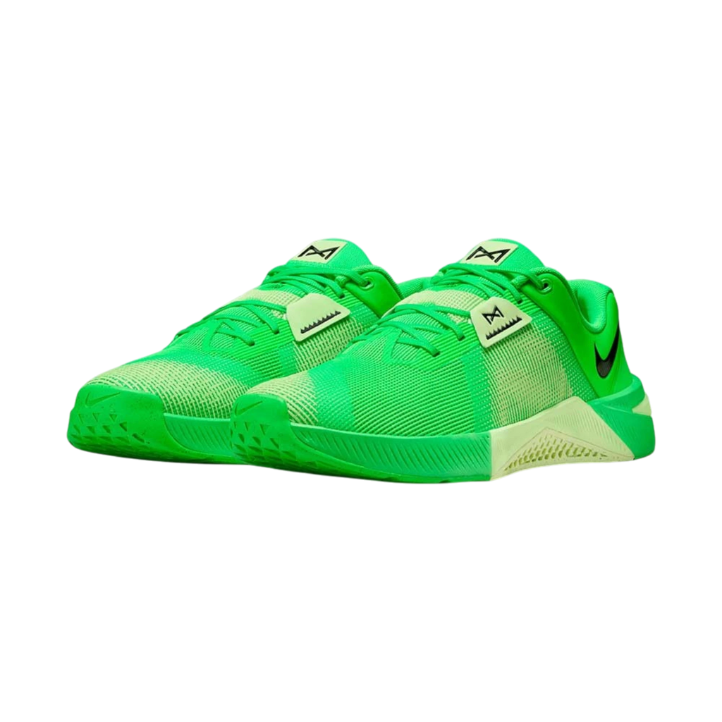 Zapatillas de entrenamiento THE KICKS WORLD Nike Metcon 10 en color verde brillante con detalles en negro y lima