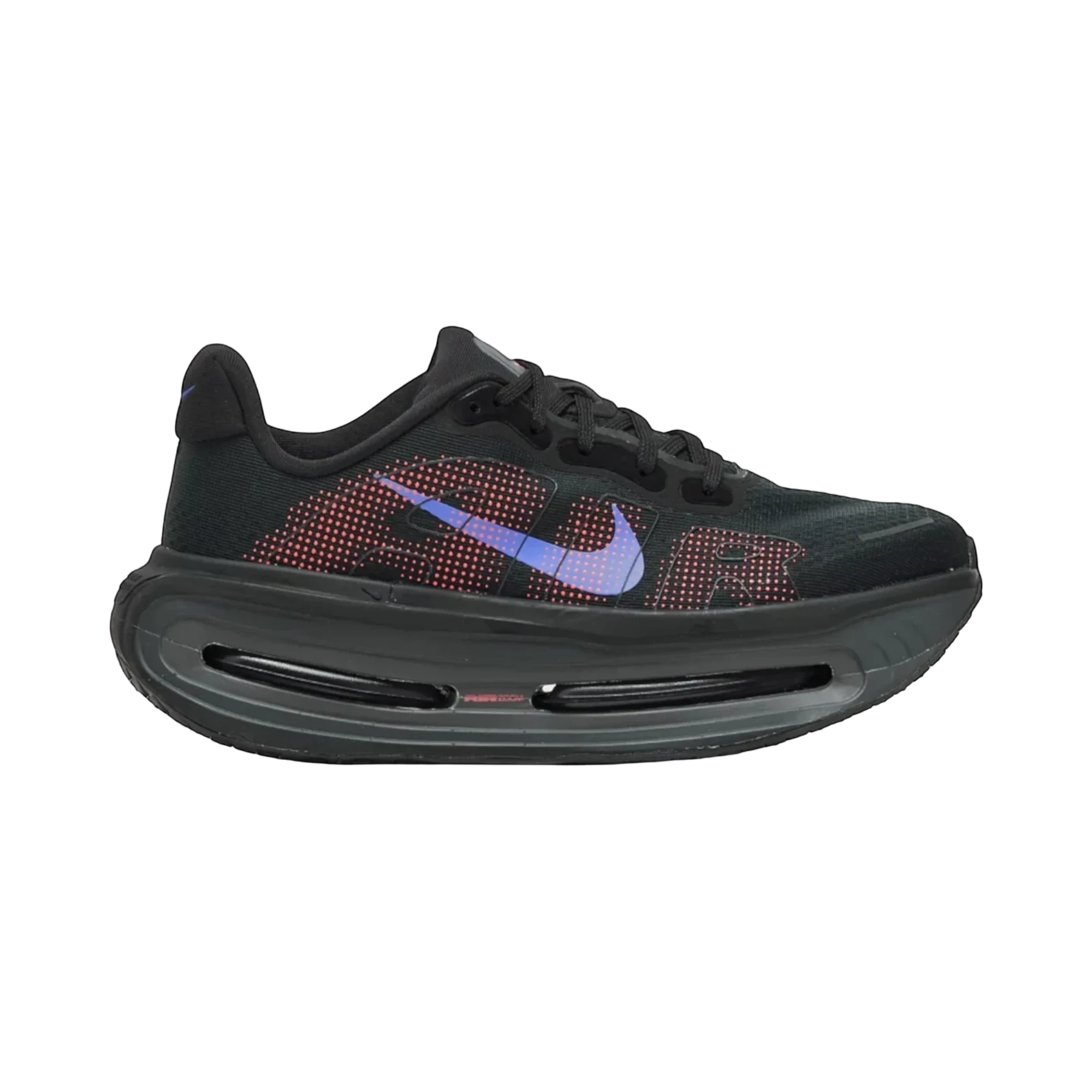 Zapatilla Nike Vomero Premium negra con detalles en zafiro y lava, malla transpirable y suela gruesa de amortiguación.