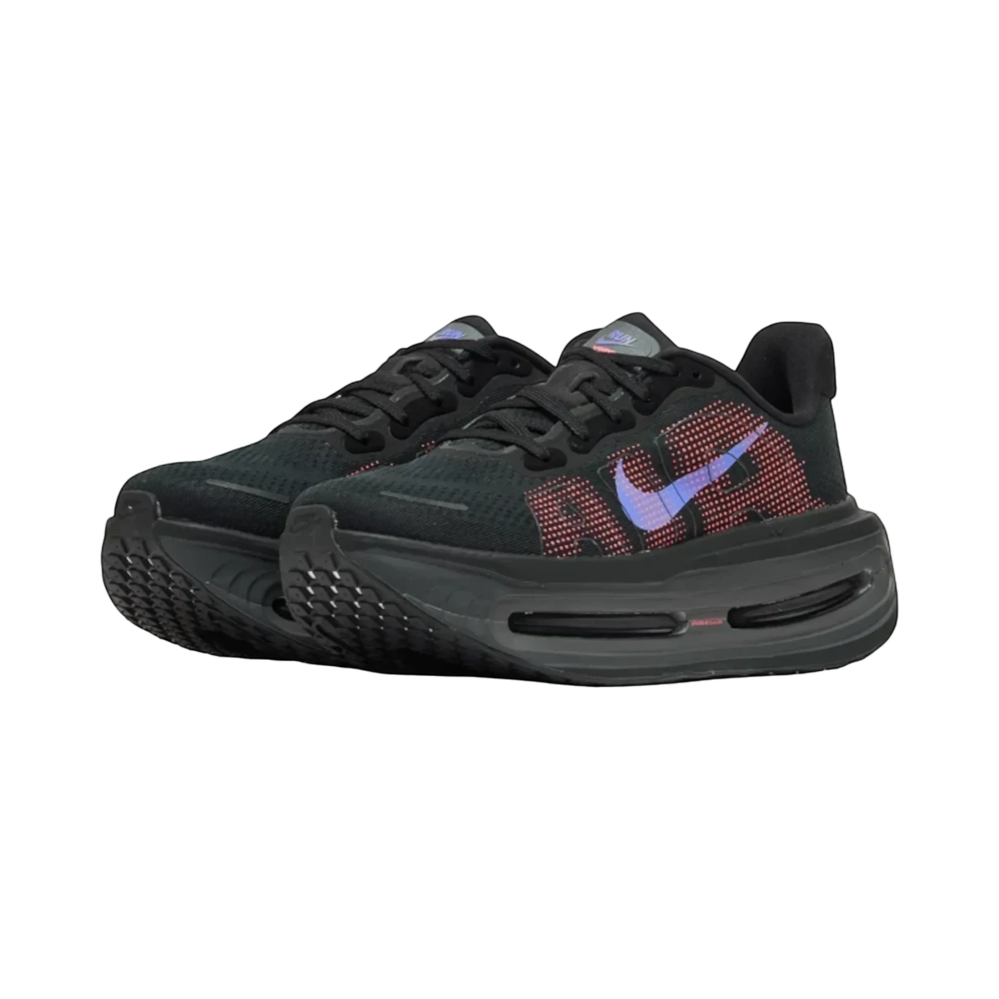Zapatillas Nike Vomero Premium negras con detalles en zafiro y lava, malla transpirable y suela gruesa.